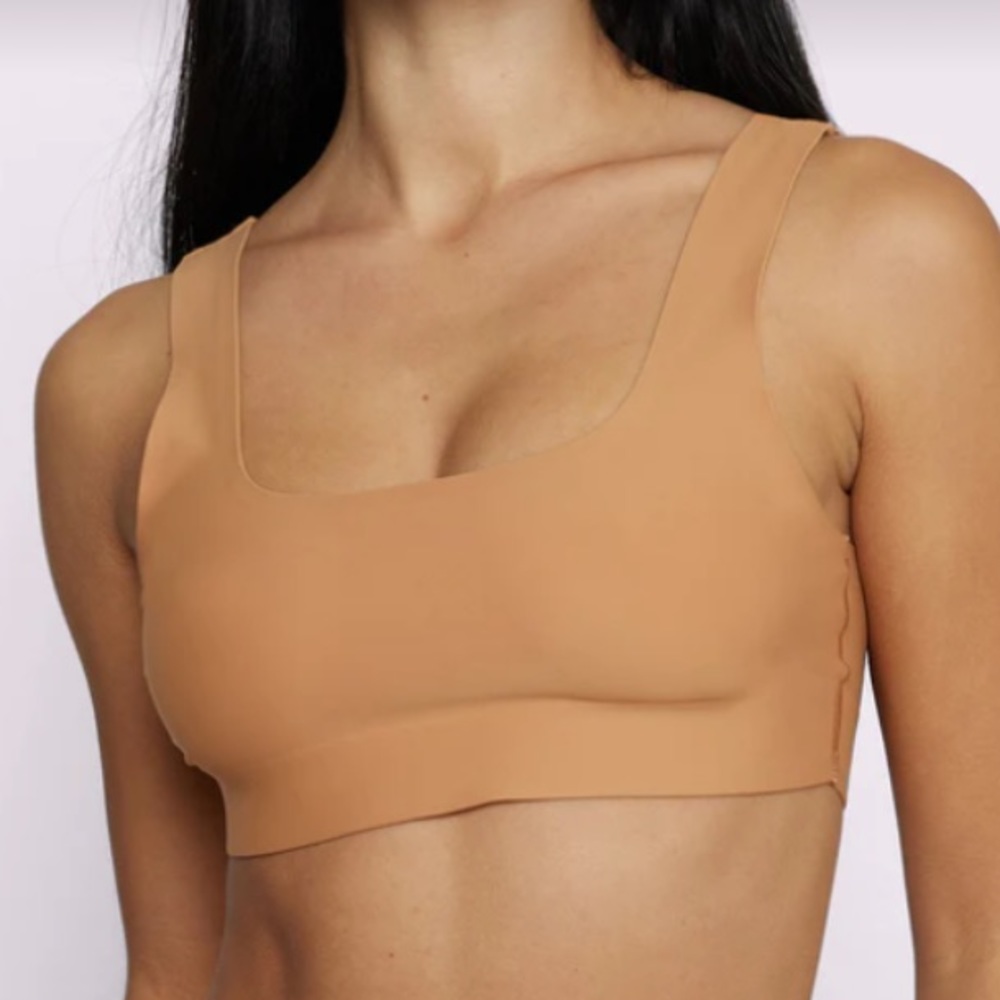 NWT Parade universal support scoop lift bralette